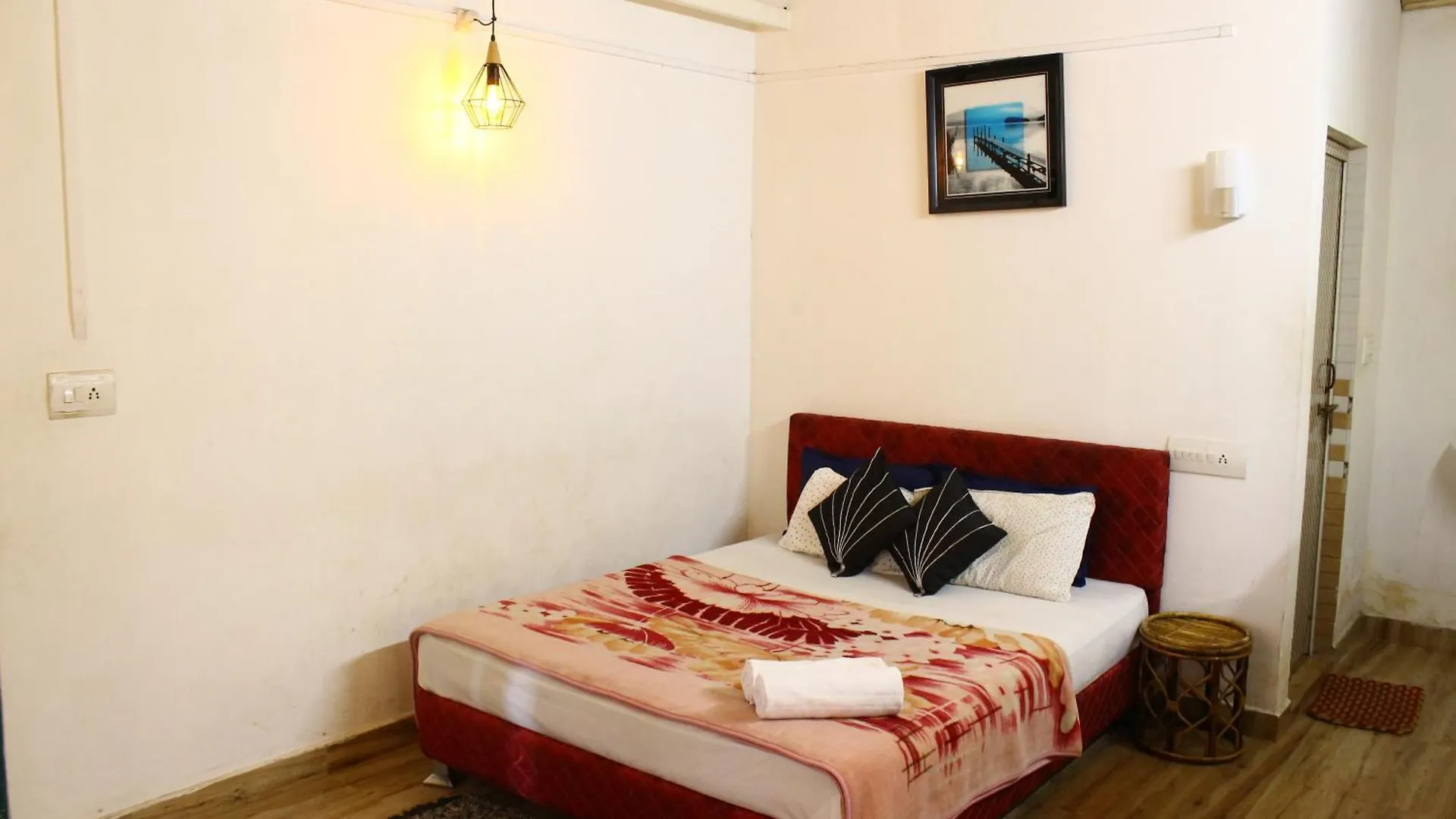 Le Paradise Chinnakanal Homestay
