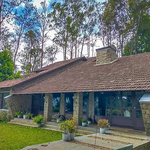 Avadale Munnar Hotel
